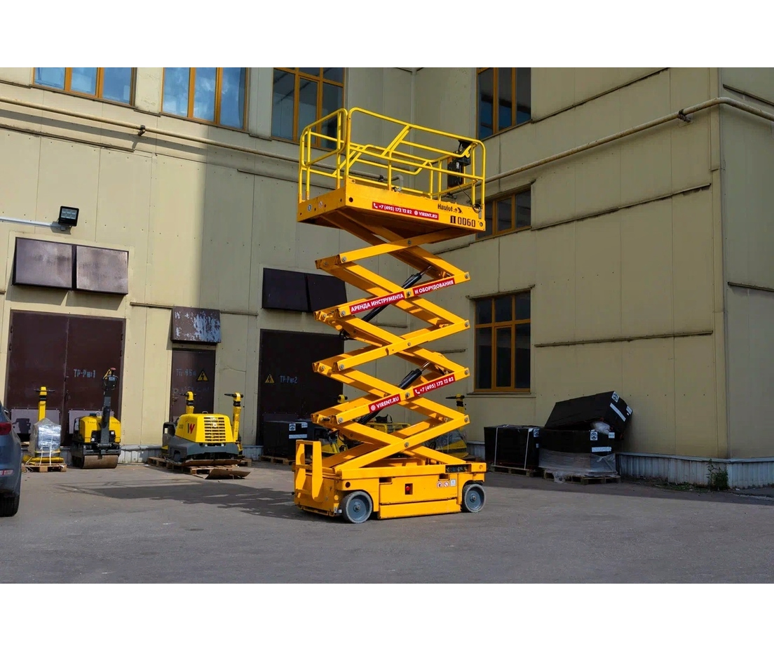 Ножничный дизельный подъемник Haulotte Compact 12 (б/у) уцененный в продажу